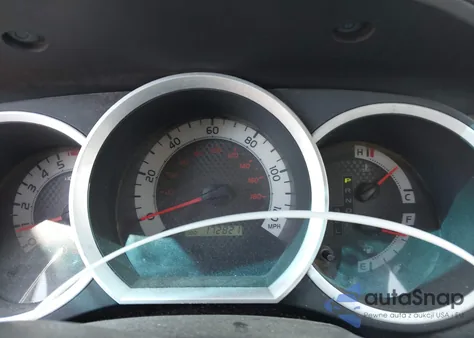 2014 Toyota Tacoma z USA, uszkodzony, nr VIN 5TFNX4CN4EX036112